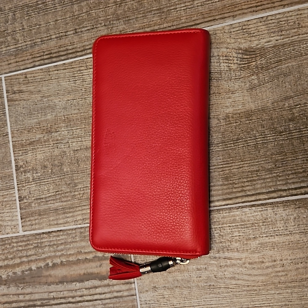 Gucci tassel wallet